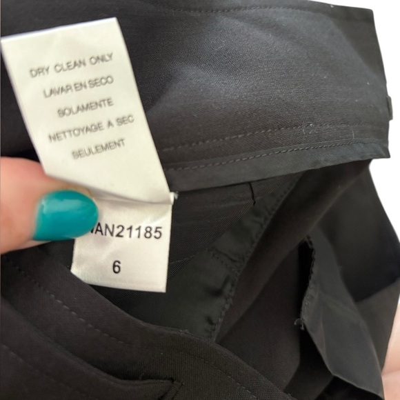 BCBGMaxAzria Wide Leg Wool Capri Pants Flat Front Pockets Zip Black Size 6 - Picture 8 of 10